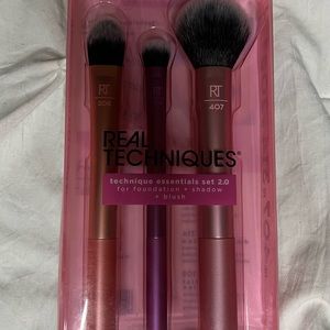 Real Techniques Travel Essentials 2.0 Makeup Brush Set, 3PC